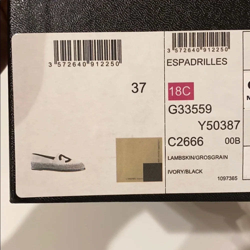 LIKE NEW ✨ Chanel 18C Espadrilles - Picture 4 of 4